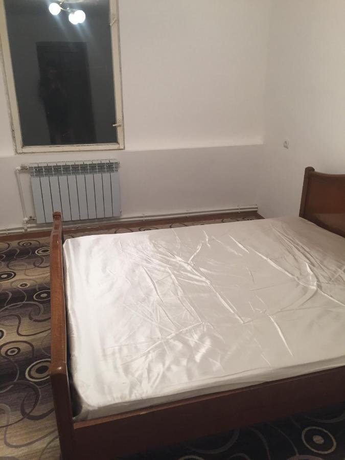 Friend'S House Rooms Near Airport Ghukasavan Zewnętrze zdjęcie