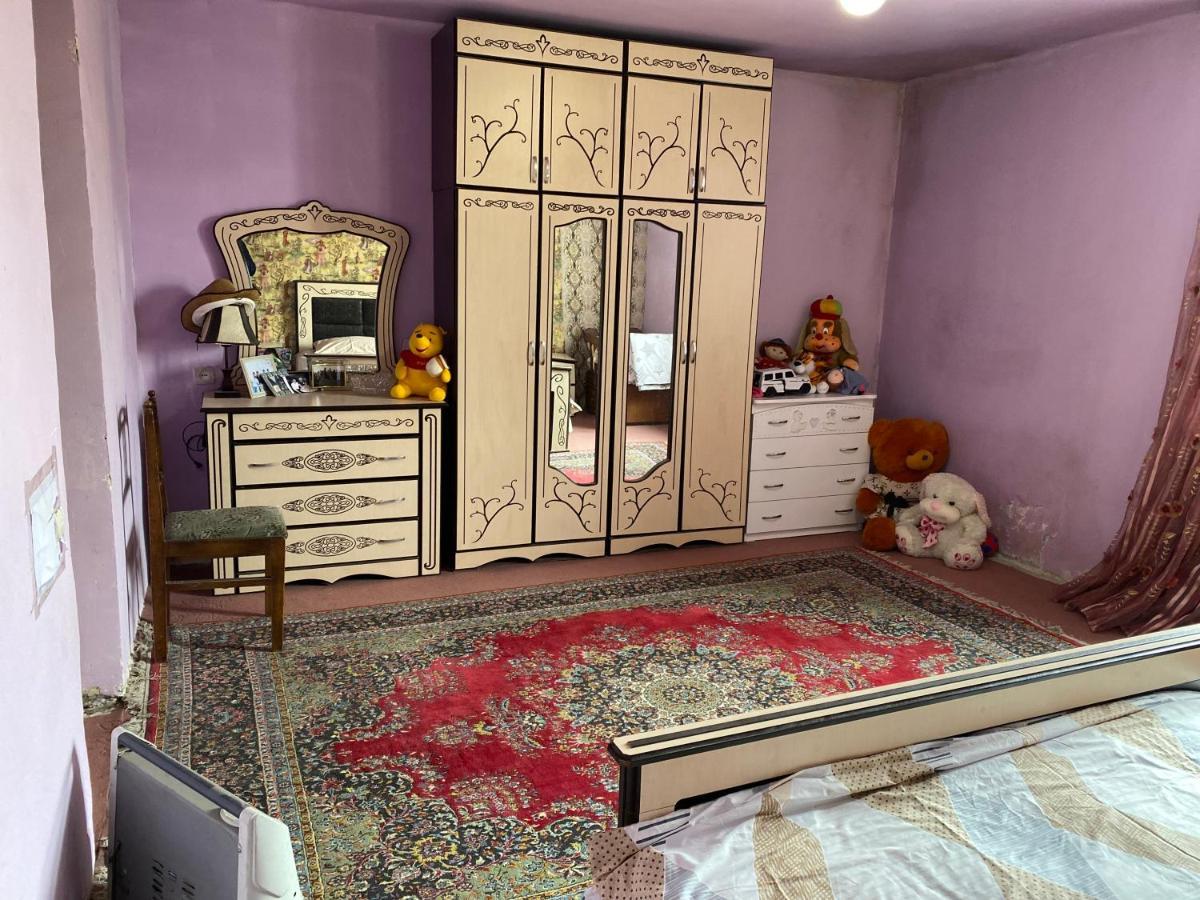 Friend'S House Rooms Near Airport Ghukasavan Zewnętrze zdjęcie