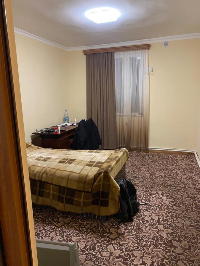 Friend'S House Rooms Near Airport Ghukasavan Zewnętrze zdjęcie