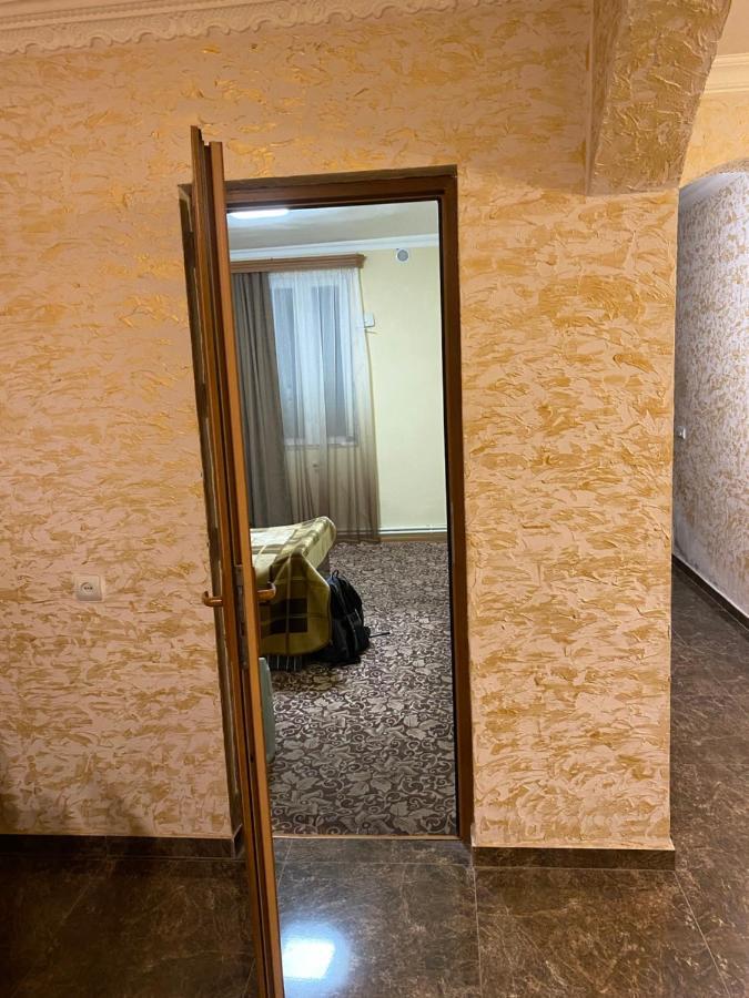 Friend'S House Rooms Near Airport Ghukasavan Zewnętrze zdjęcie